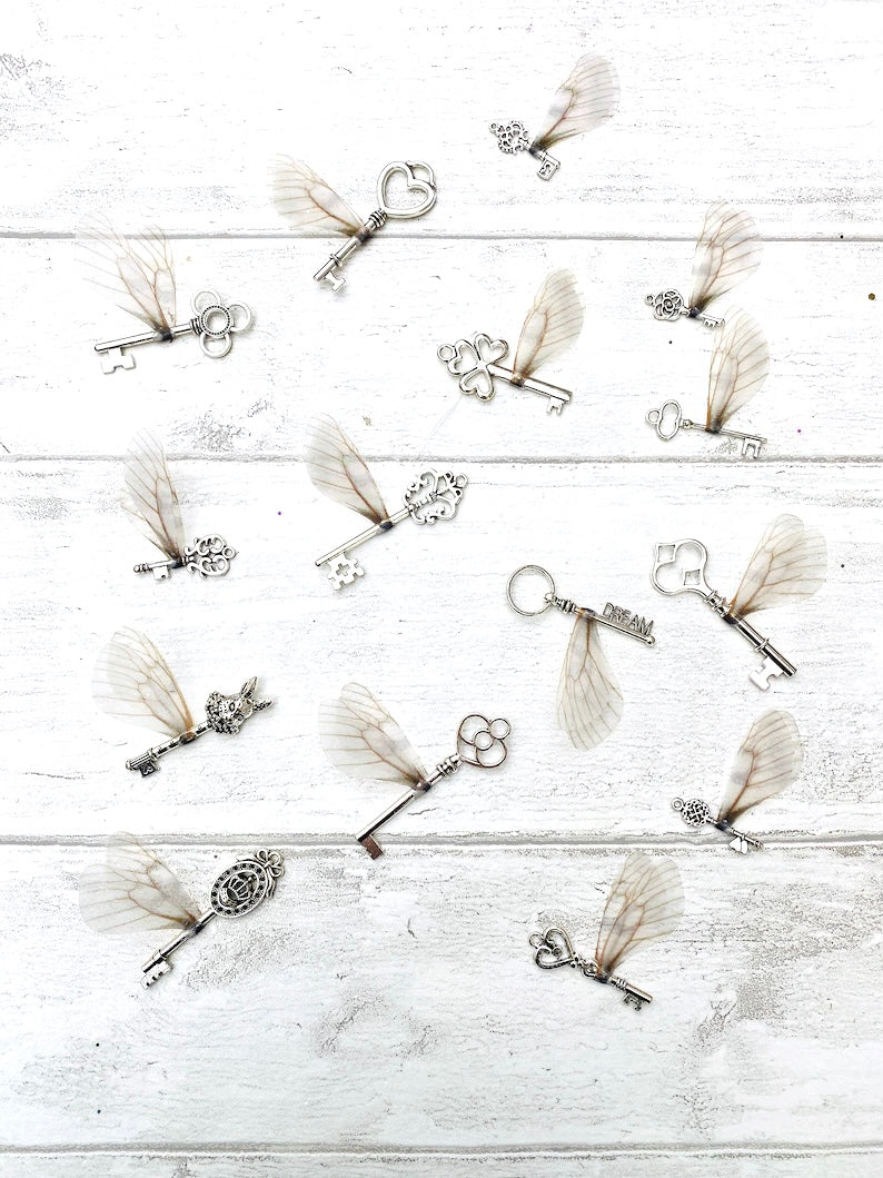 Silver Winged Keys! Silver Flying Keys- Magical Winged Keys wall Decor, Magic Party decor, Magical Room Decor, Fantasy Wedding, Magic Christmas Decorations Gift