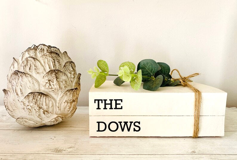 Personalised Welcome Hallway Ornament decor- Family names book stack- Welcome Sign, hallway rustic decor
