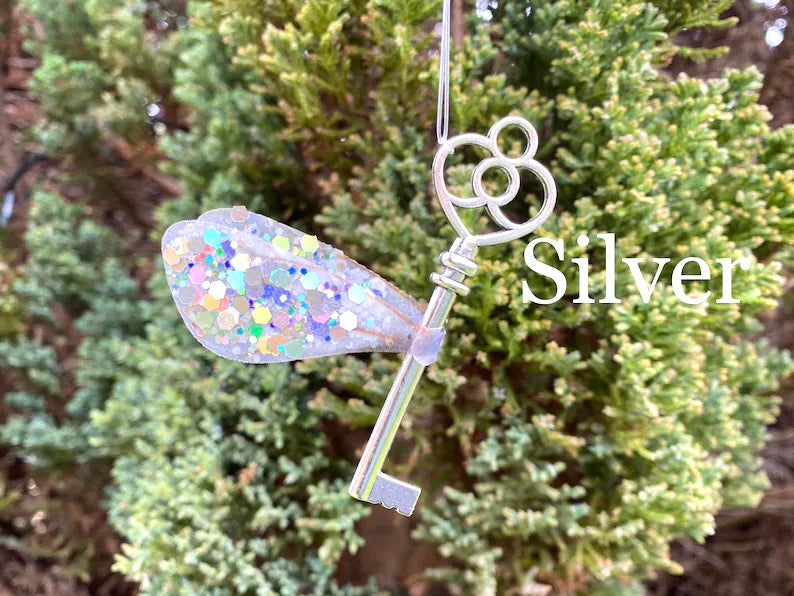 Silver Winged Keys! Silver Flying Keys- Magical Winged Keys wall Decor, Magic Party decor, Magical Room Decor, Fantasy Wedding, Magic Christmas Decorations Gift