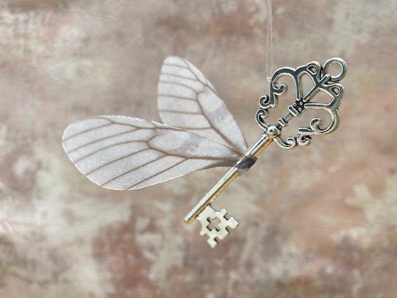 Silver Winged Keys! Silver Flying Keys- Magical Winged Keys wall Decor, Magic Party decor, Magical Room Decor, Fantasy Wedding, Magic Christmas Decorations Gift