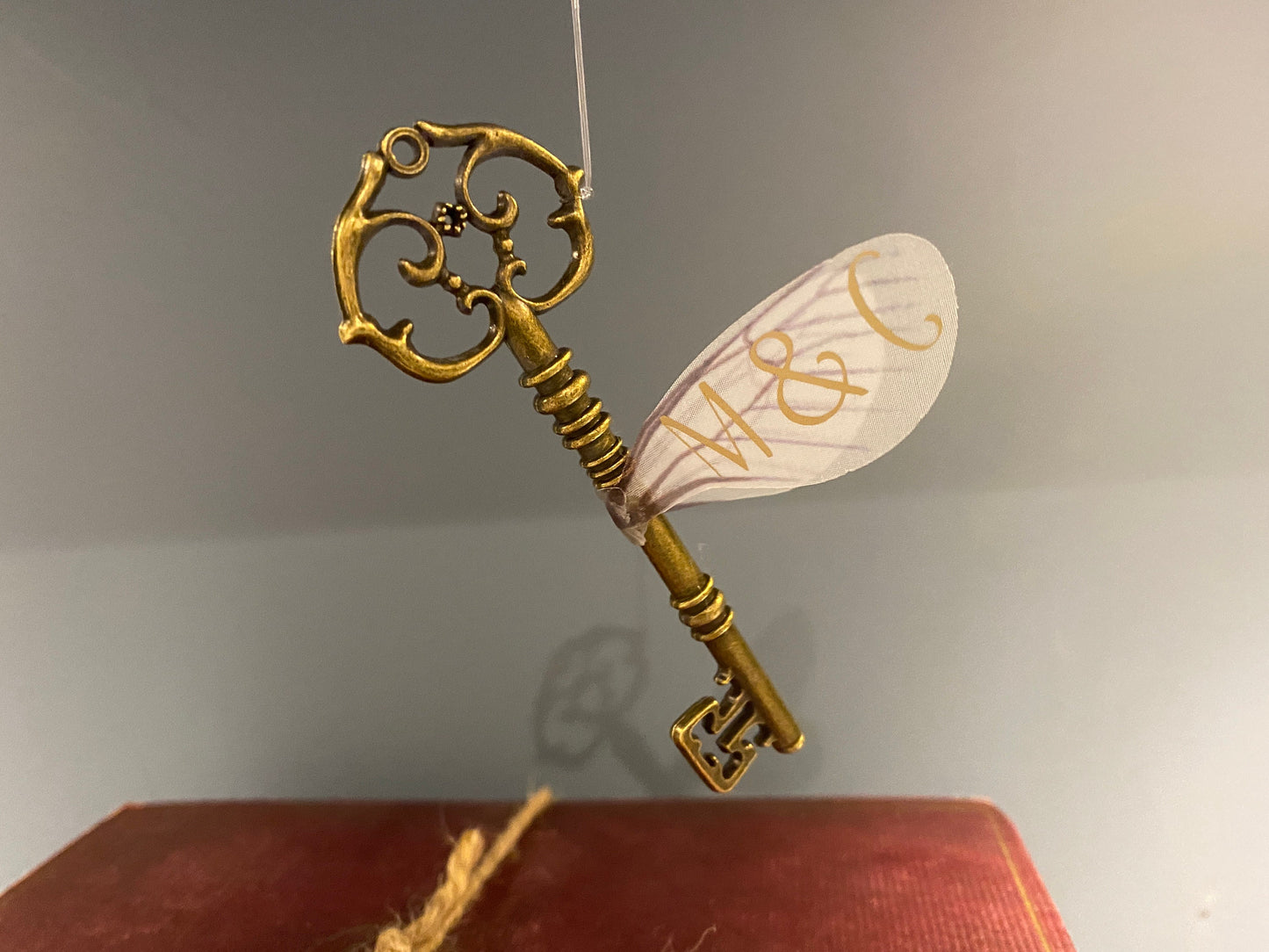 LARGE Wizard Flying Keys! Bronze Winged Keys wall Decor, Wizard Party decor, Wizard Room Decor, Wizard Wedding, Wizard Christmas Decorations