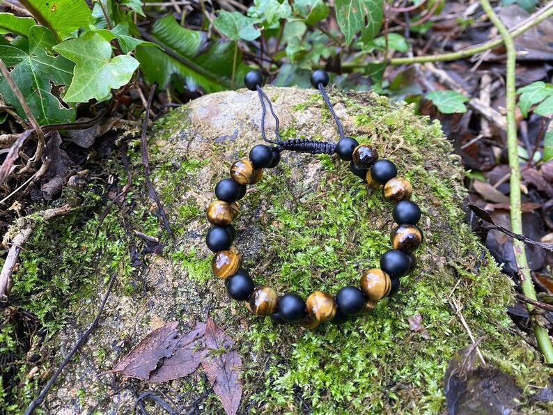 Unisex Tiger’s Eye Bracelet -Beaded Chakra Bracelet - natural Tiger’s Eye -Healing, Yoga & Positive Energy