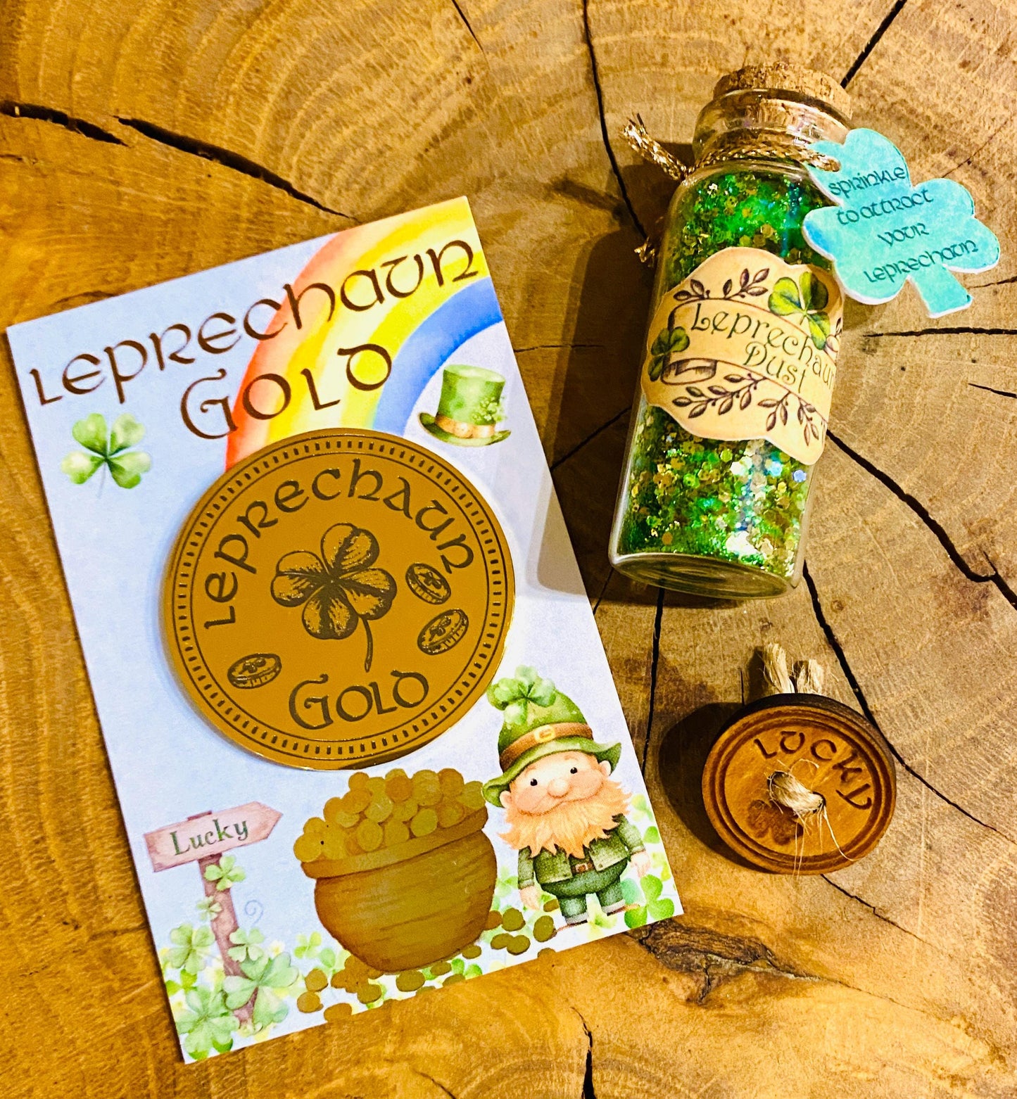 Leprechaun Gold, Dust & Button! Catch that Leprechaun on St. Patrick’s Day! Leprechaun Trap Gold and Green Dust a Leprechaun can’t resist!