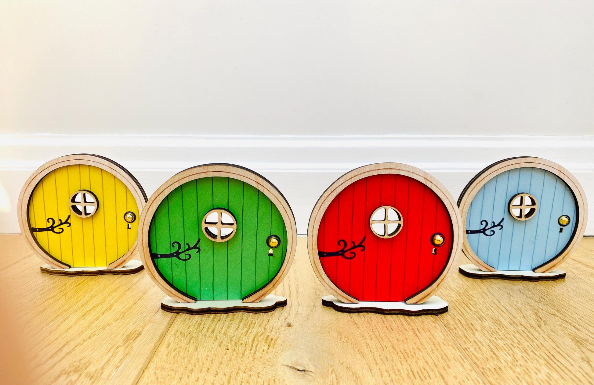 Handmade Round Fairy Door: Bedroom Decor, Freestanding Base