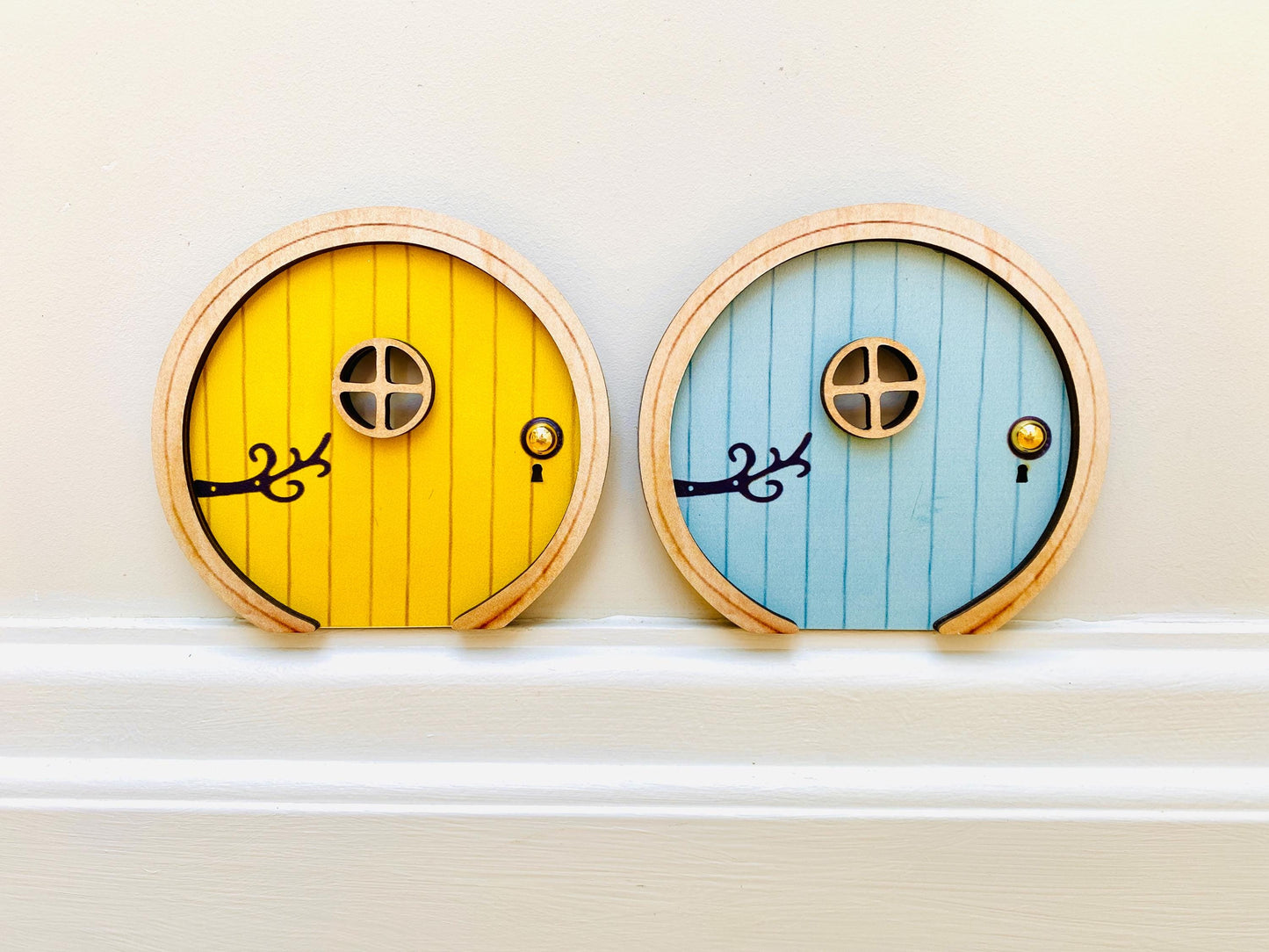 Handmade Round Fairy Door: Bedroom Decor, Freestanding Base
