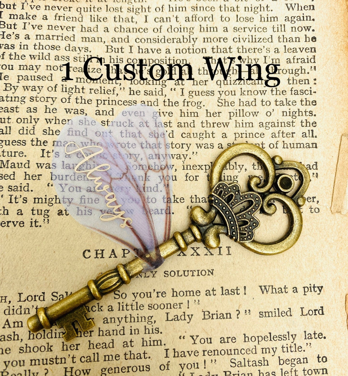 LARGE Flying Keys! Bronze Winged Keys wall Decor, Magical Party decor, Magic Room Decor, Fantasy Wedding, Magical Christmas Decorations