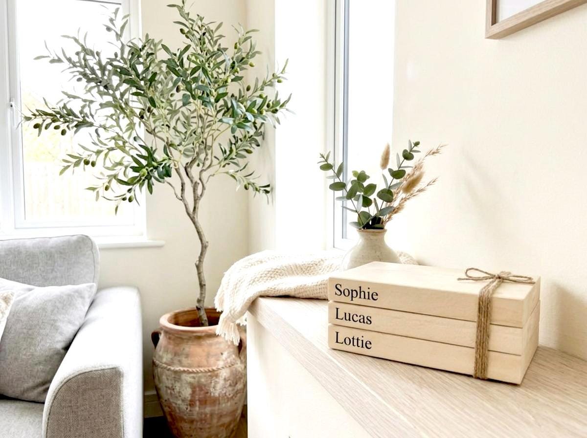 Family Names Personalised Book Stack! White Book Stacks- home decor ornament, coffee table bookshelf decor, wedding decor