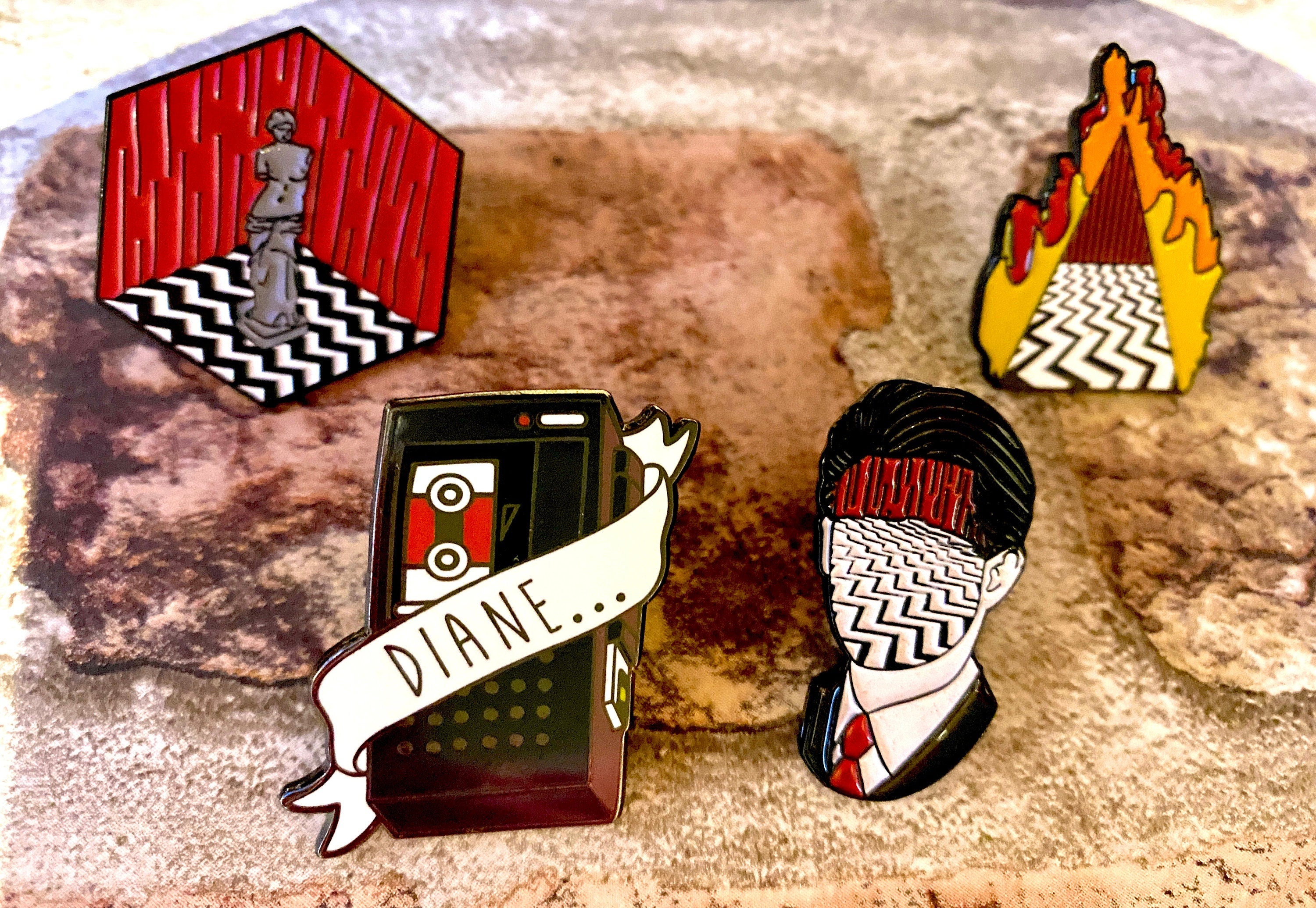 Twin Peaks Enamel Pin- Badge Lapel & Twin Peaks Stickers – The